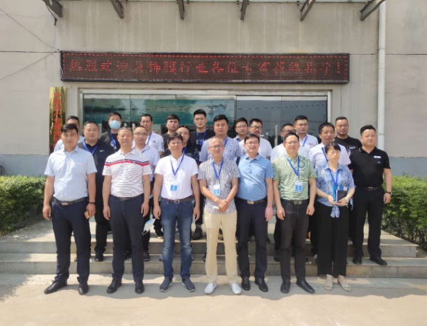 The demonstration of Shaanxi Outai Printing Machine Decorative Film Printing Machine was a complete success